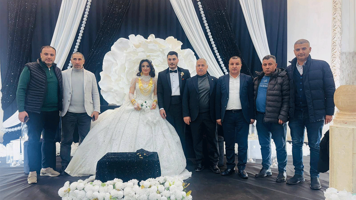 Şanlıurfa’da kaptanlık yapan futbolcu evlendi