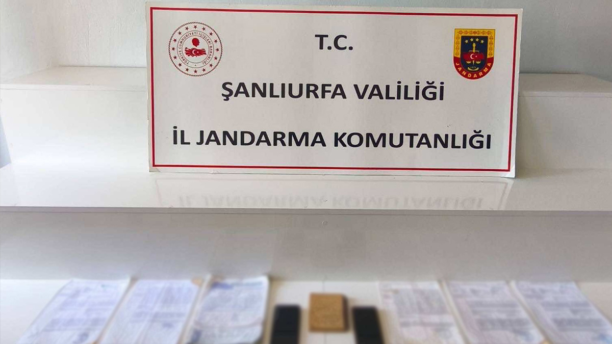Şanlıurfa’da araç satıyor gibi yapıp tefecilik yapmışlar! Jandarmanın baskınıyla yakalandılar