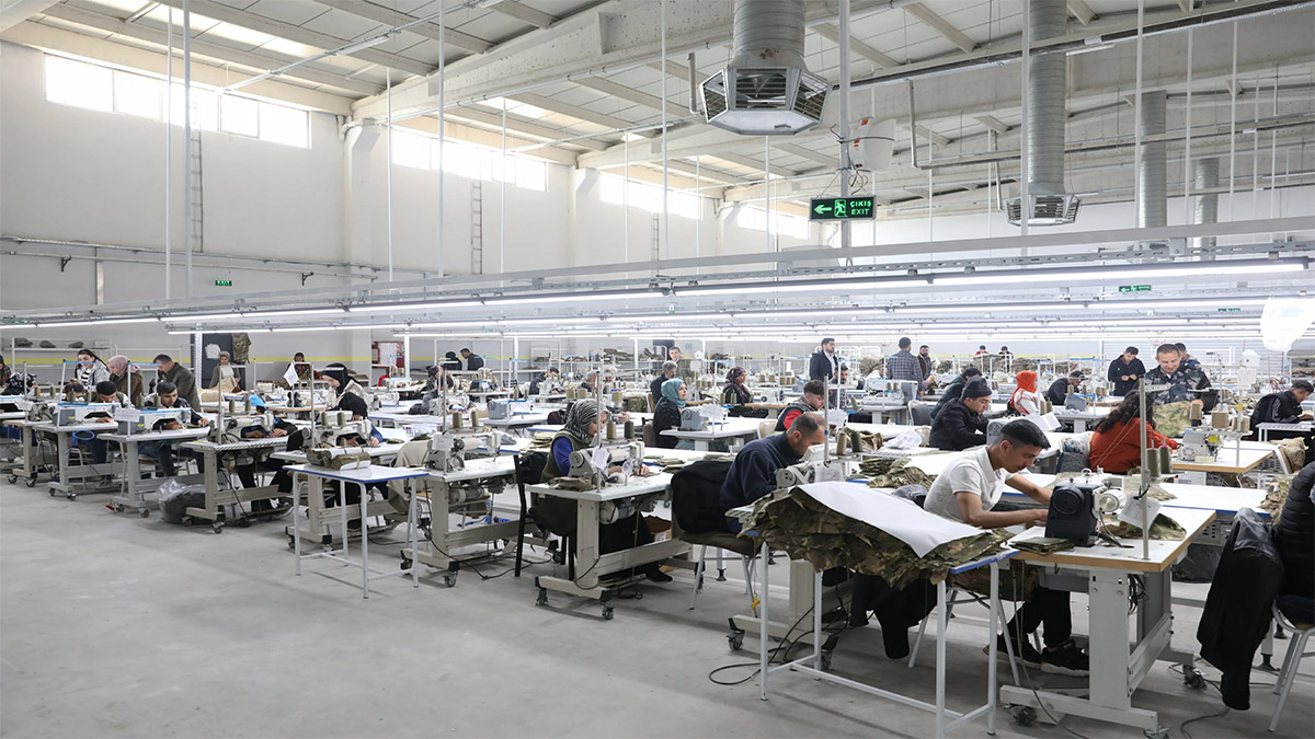 Tekstil sektörü iflas batağında: 300 bin kişi işsiz…