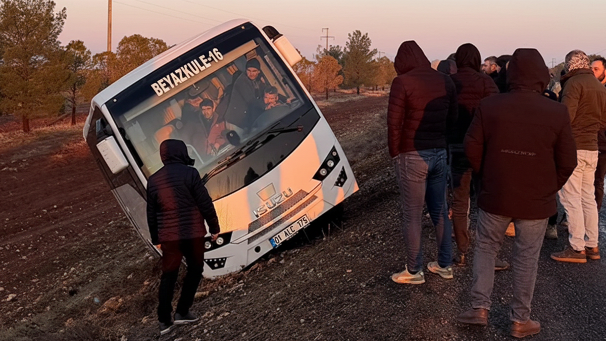 Şanlıurfa’da işçi servisi devrildi! Facianın eşiğinden dönüldü