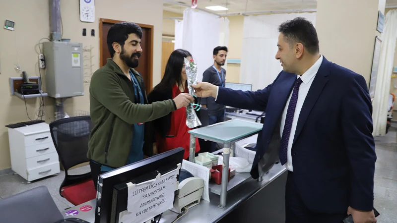 Şanlıurfa'daki sağlık çalışanlarının 14 Mart Tıp Bayramı kutlandı