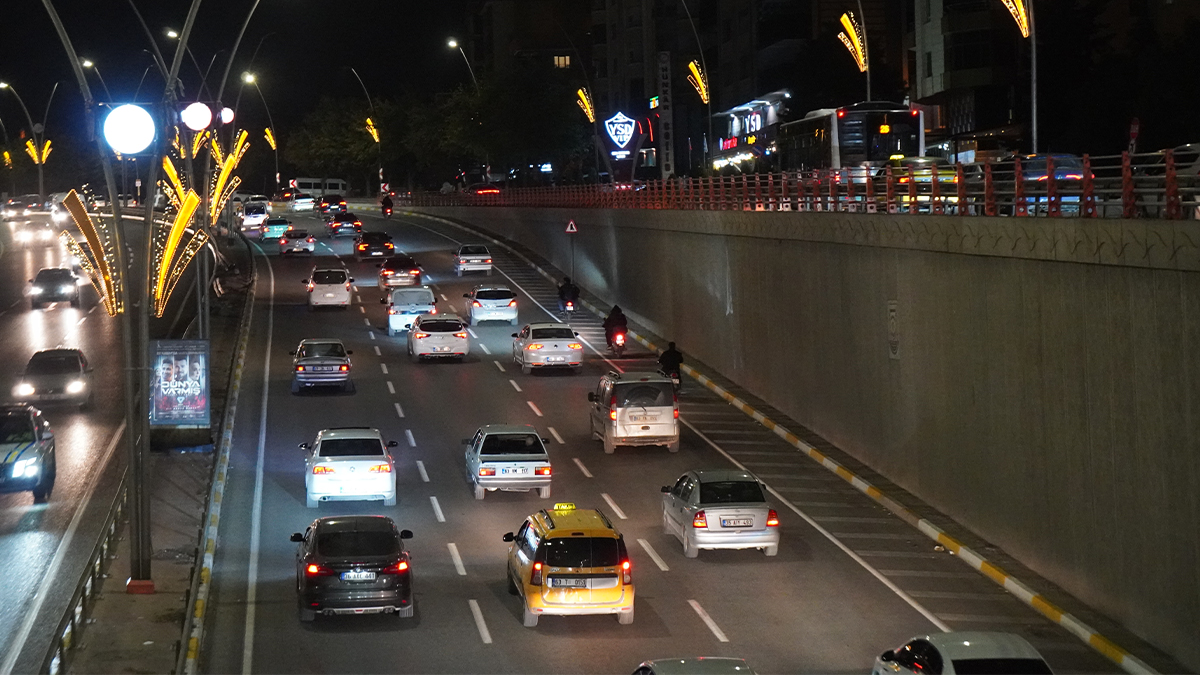 Trafik cezalarında dev artış: Sürücüler artık uyarılacak