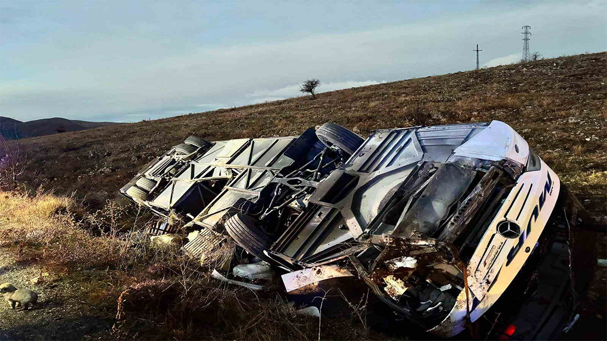 Türkiye güne korkunç kazayla uyandı! Ölü ve çok sayıda yaralı var