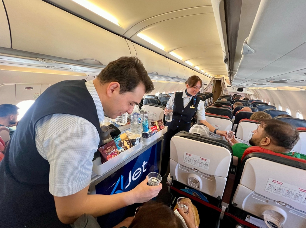 Bakan Uraloğlu duyurdu! Uçaklarda yeni dönem başladı: Artık ücretsiz