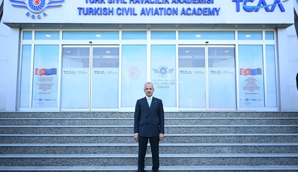 Bakan Uraloğlu’ndan 12 yeni iç hat müjdesi