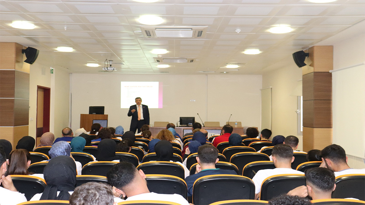 Uzmanlar Şanlıurfa'da konuştu: Meme kanserinde erken teşhis hayat kurtarır!