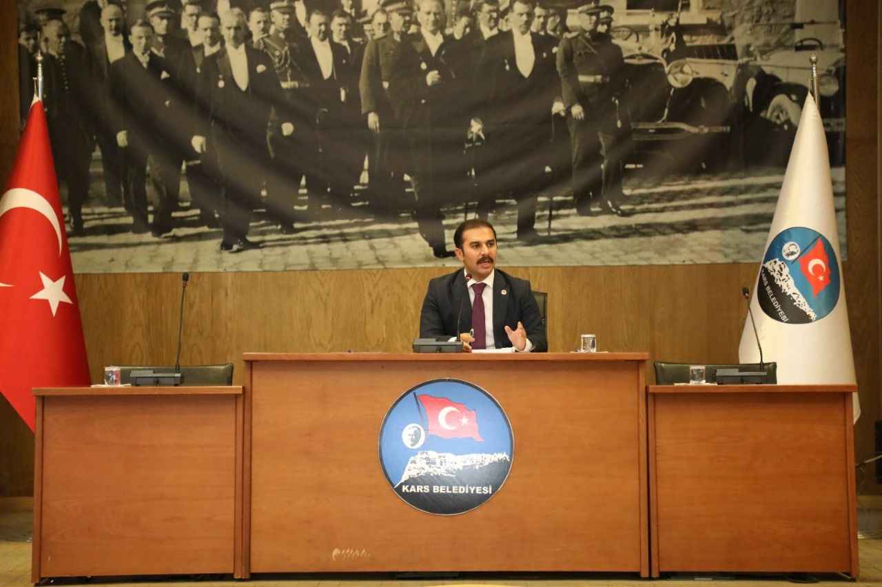 Şanlıurfalı mülki idareciye başarı ve teşekkür belgesi