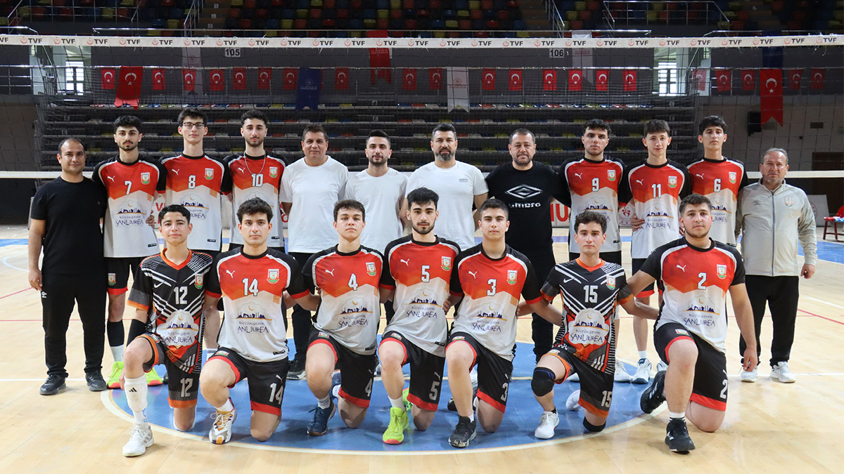 3’te 3 yaptılar, set vermediler: Şanlıurfa ekibi yarı finalde!