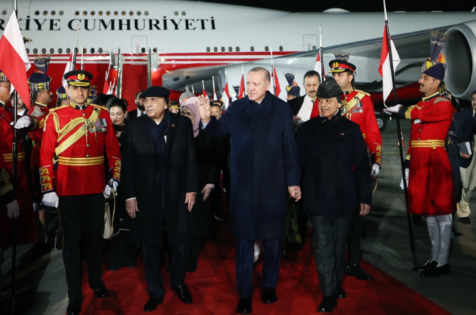 Cumhurbaşkanı Erdoğan'ı Asya turunda! Pakistan'a gitti