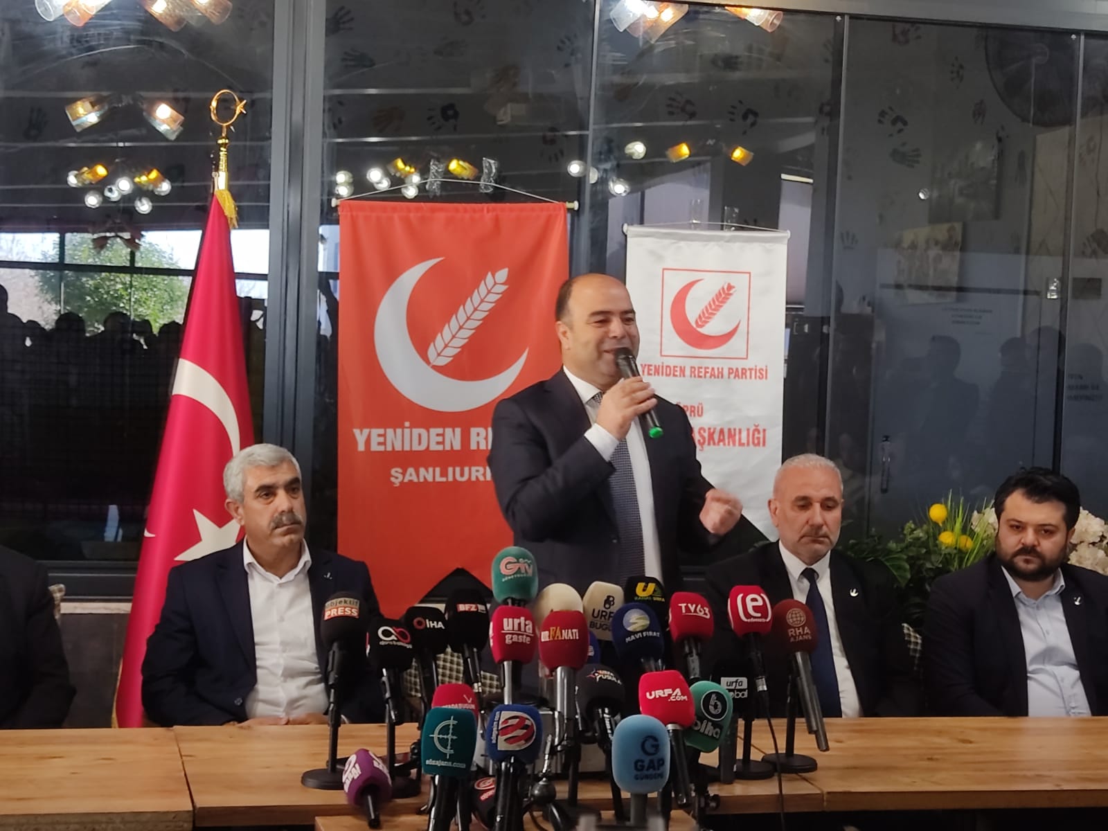 Şanlıurfa’da belediye başkan adayı basınla buluştu!   Projelerini açıkladı