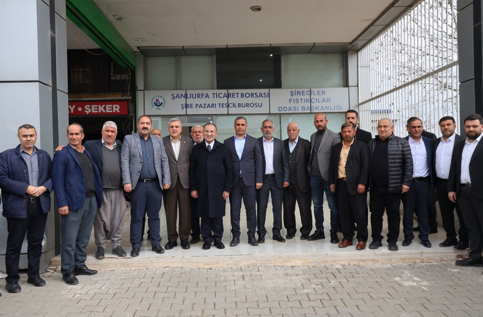Beyazgül ve Bozdağ’dan Şireciler ve Fıstıkçılar Pazarı’nı ziyaret etti