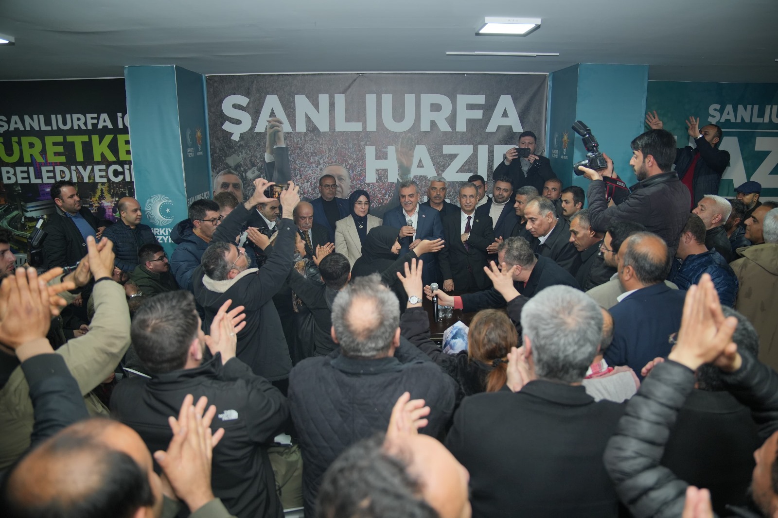 Beyazgül’e destek verenler seçim ofisini dolduruyor