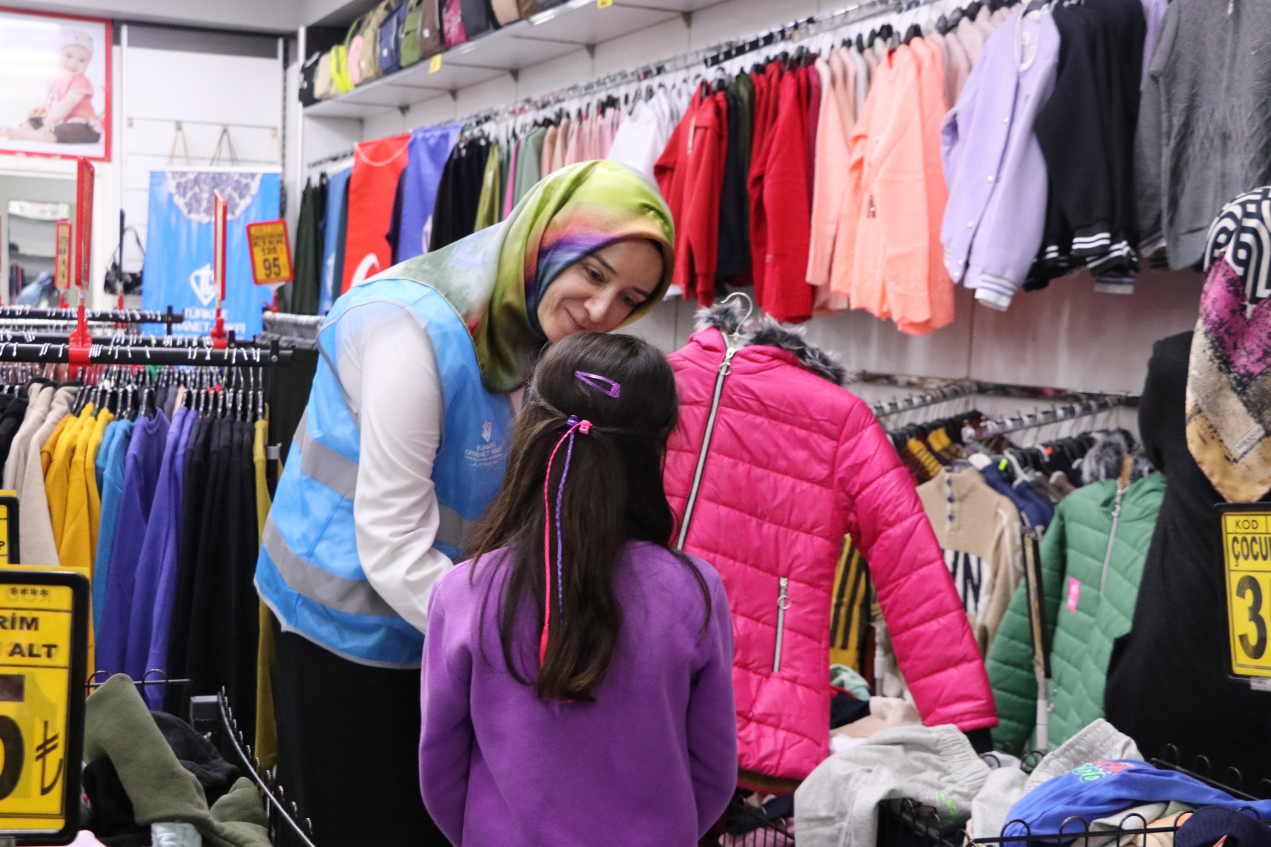 Şanlıurfa’da 350 yetim çocuk giydirildi