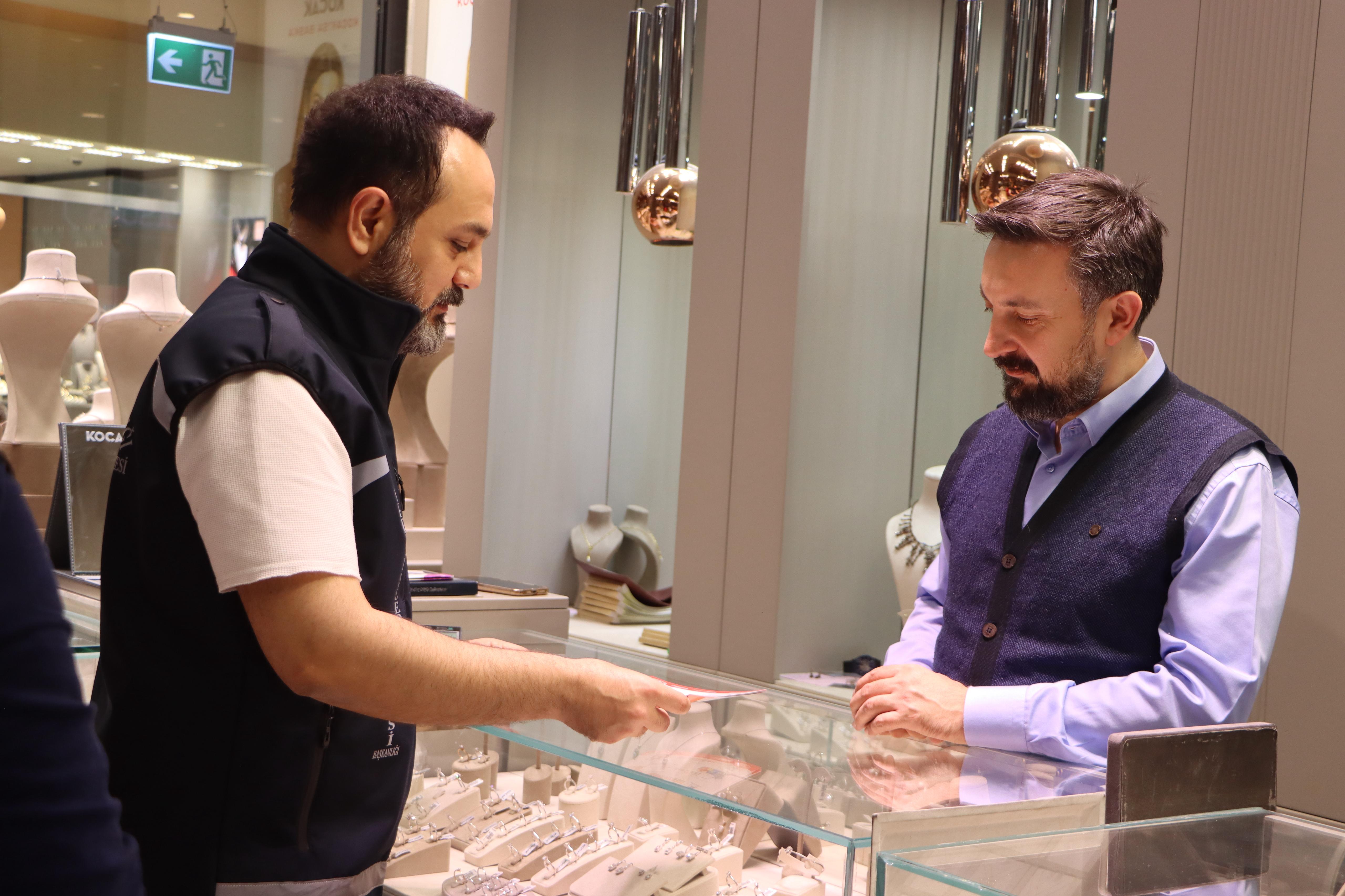 Sel vurmuştu... Şanlıurfa'daki AVM'de personele bilgilendirme