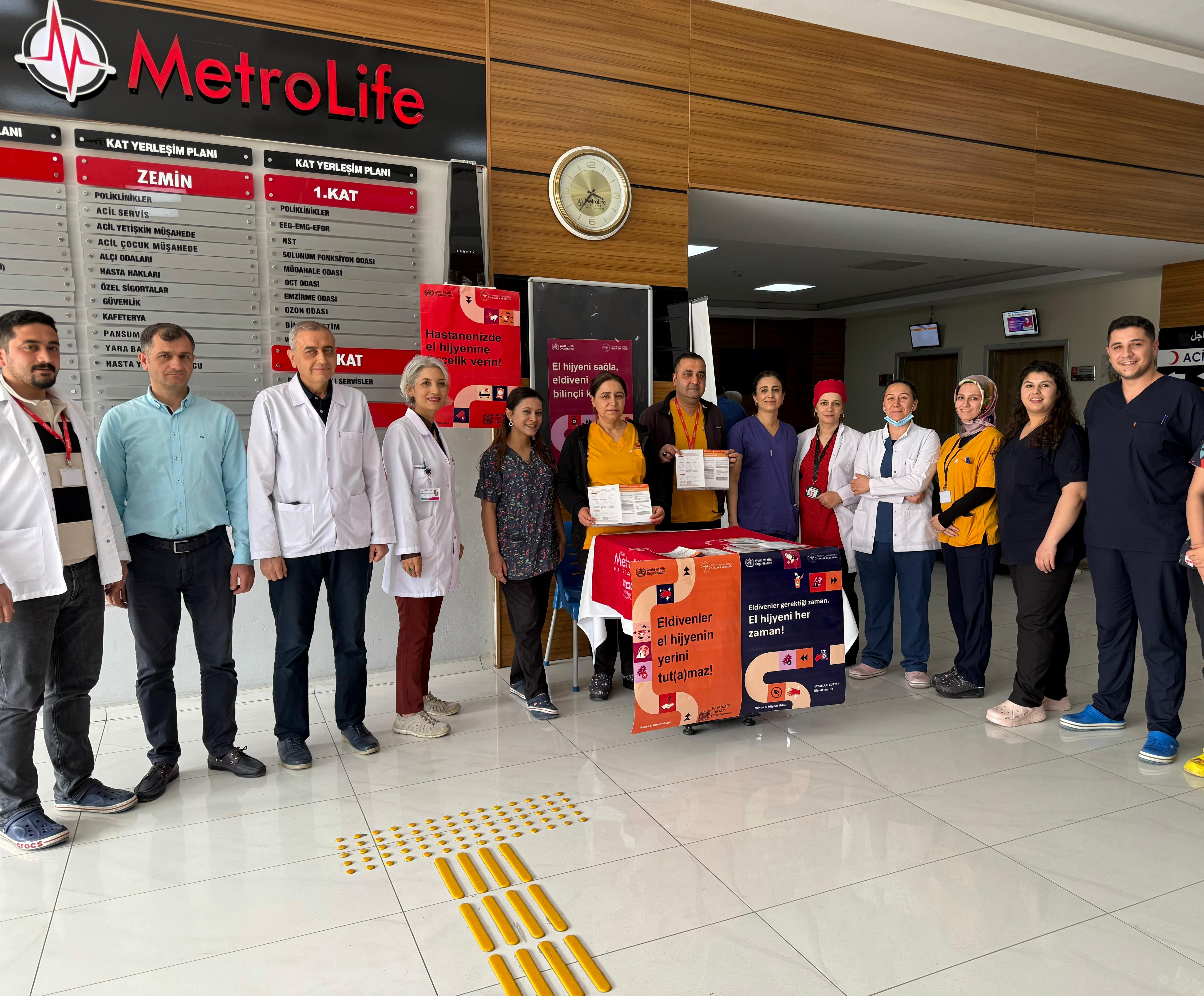 En basit ama en hayati uygulama! Şanlıurfa'da hemşirelerden 'el hijyeni' mesajı