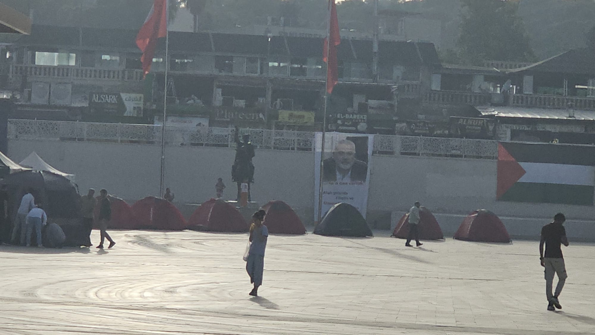 Şanlıurfa'da kentin göbeğine çadır kurdular... Sabaha kadar nöbet tutulacak