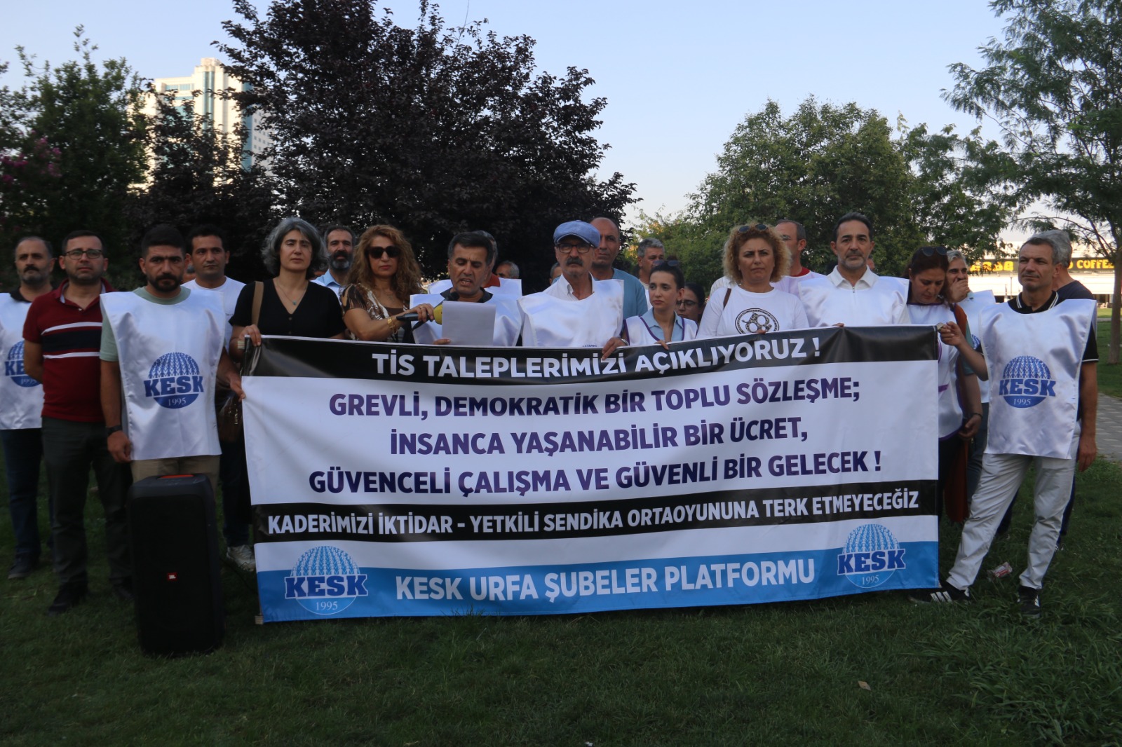 KESK'ten Urfa'da toplu iş sözleşmesi için açıklama... Genel Başkan da katıldı