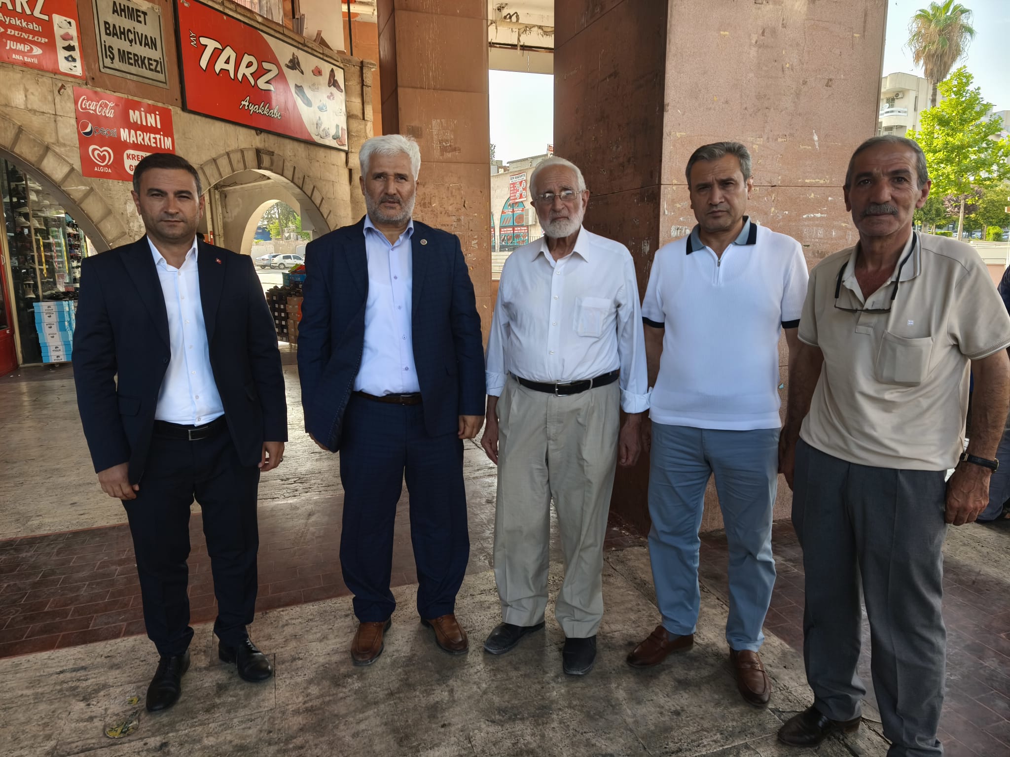 "Burası Urfa'nın ayıbı!" Gaziantep'i örnek gösterip yetkililere seslendiler