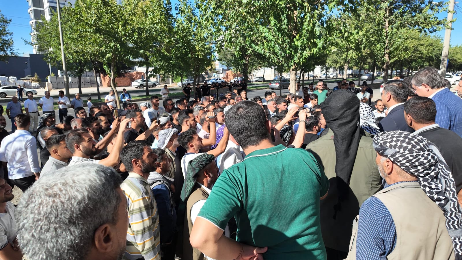 CHP Milletvekili heyeti DEDAŞ'a yürüdü! Şanlıurfa'da kesintiler bitecek mi?