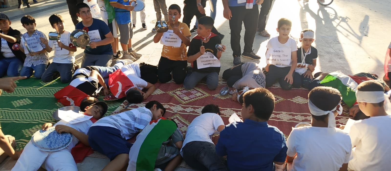 Şanlıurfa'da "Açız" çığlığı! Gazze'deki dram çocukların dilinde...