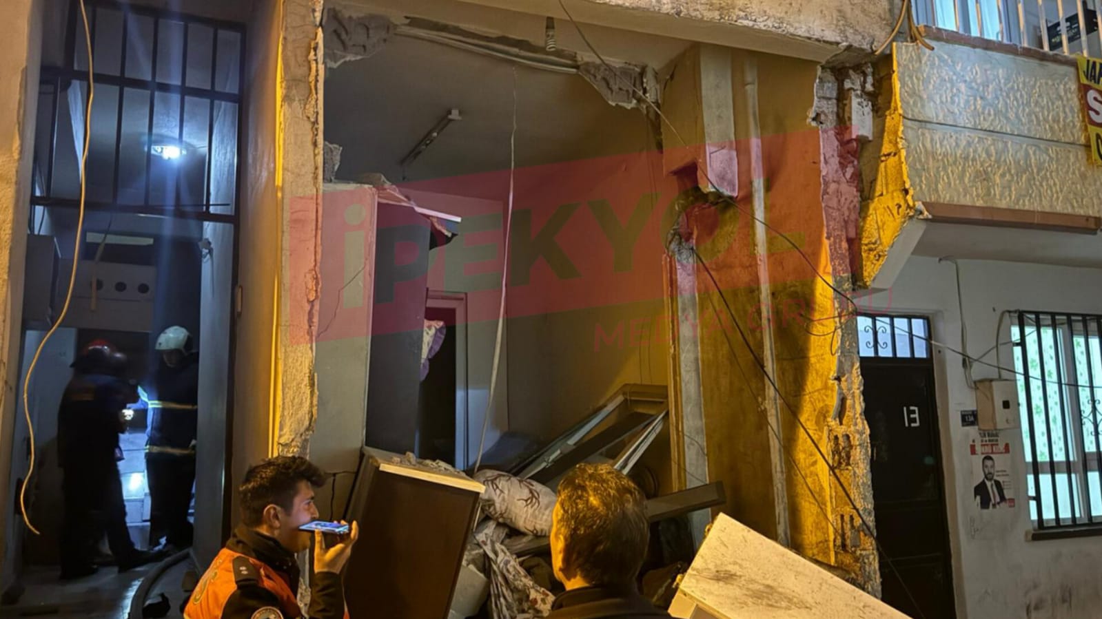 Şanlıurfa'da tüp patlaması: Evin duvarı yıkıldı! Yaralılar var