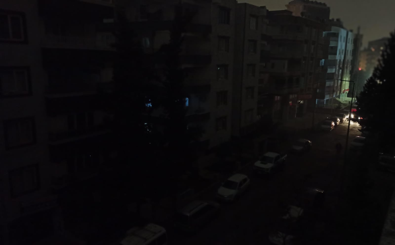 Şanlıurfa'da yağmur sevinci yine kursakta kaldı! Kentin göbeği karanlıkta...