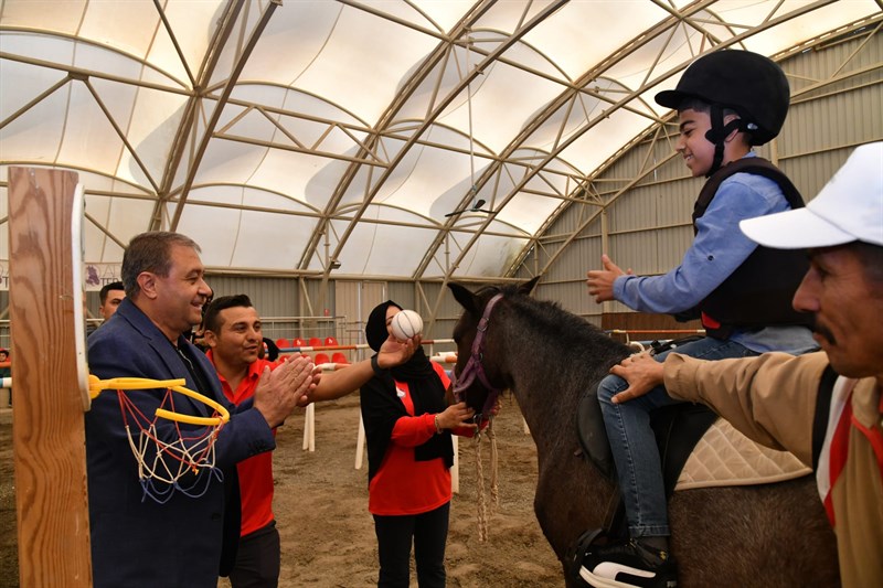 Şanlıurfa Hipodromu bölgenin atçılık üssü! Hem yarış hem şifa merkezi