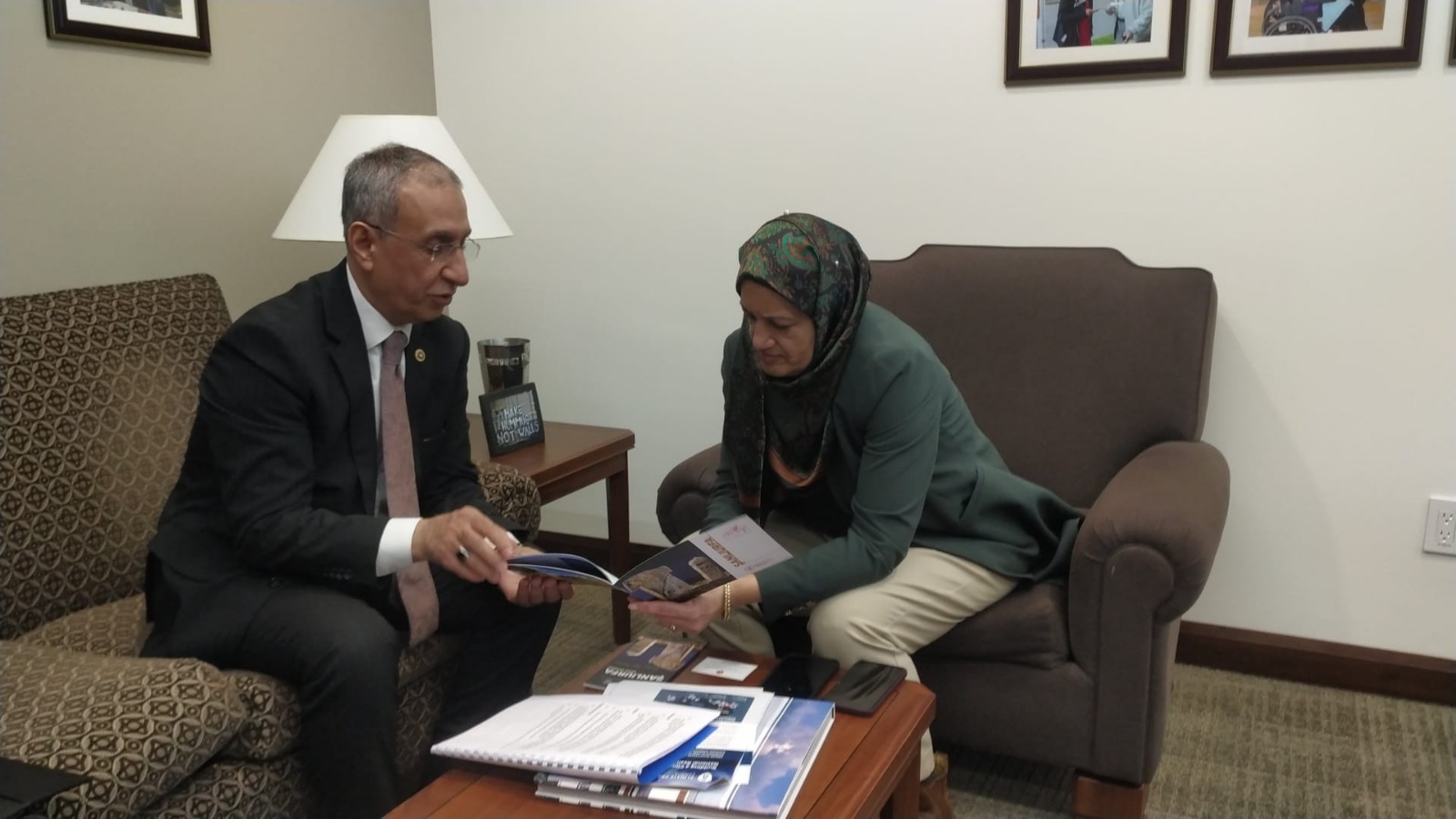 Milletvekili Prof. Dr. Dusak'ın Kanada'da 'Şanlıurfa' mesaisi...