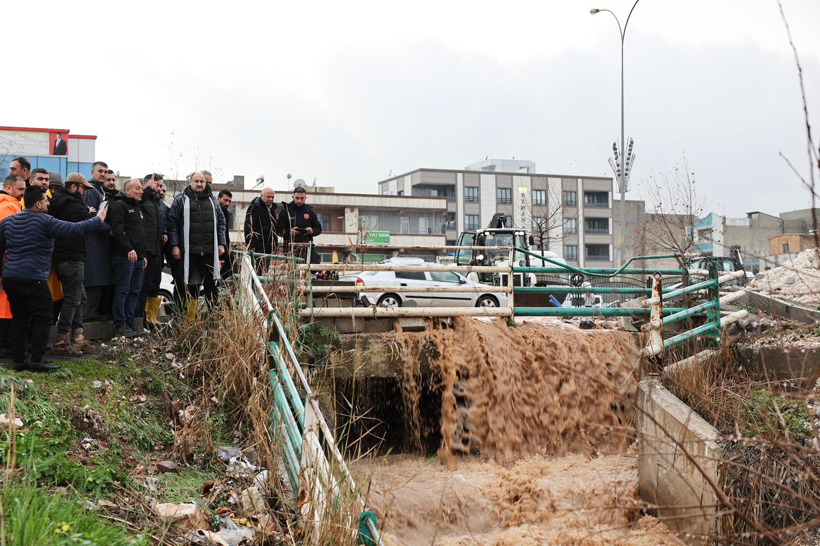 Başkan Gülpınar'dan sel yorumu: Altyapı sorunları var, plansız yapılaşma!