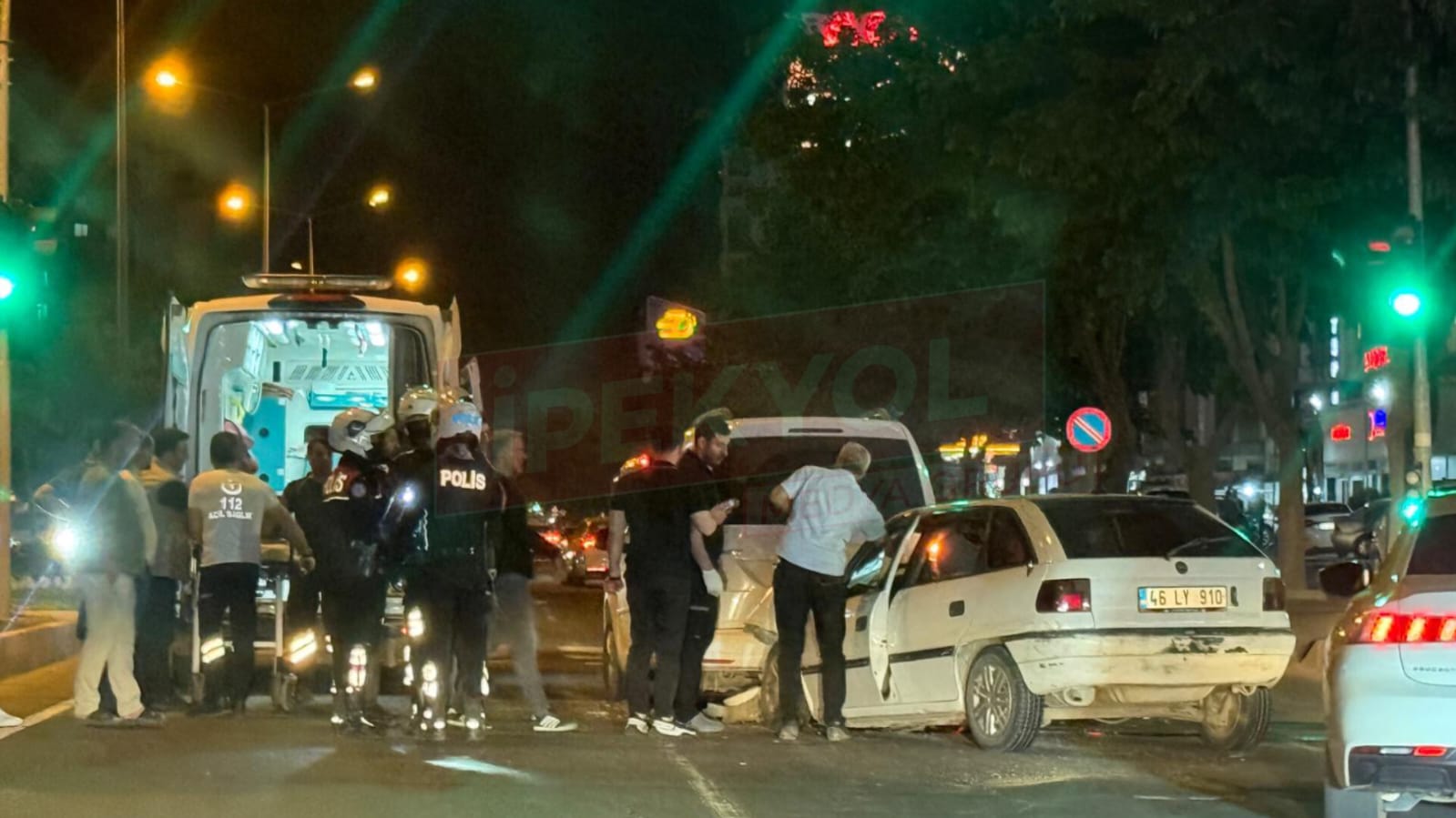 Şanlıurfa'da akşam saatlerinde korkutan kaza: Yaralılar var