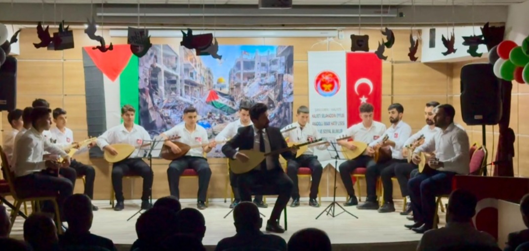 Alkışlar Halfeti'deki öğrencilere: Müziğin ritmi Gazze için attı