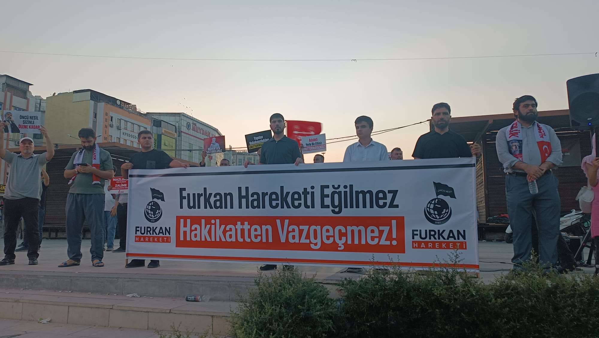Şanlıurfa'da Furkan Hareketi'nden eylem...
