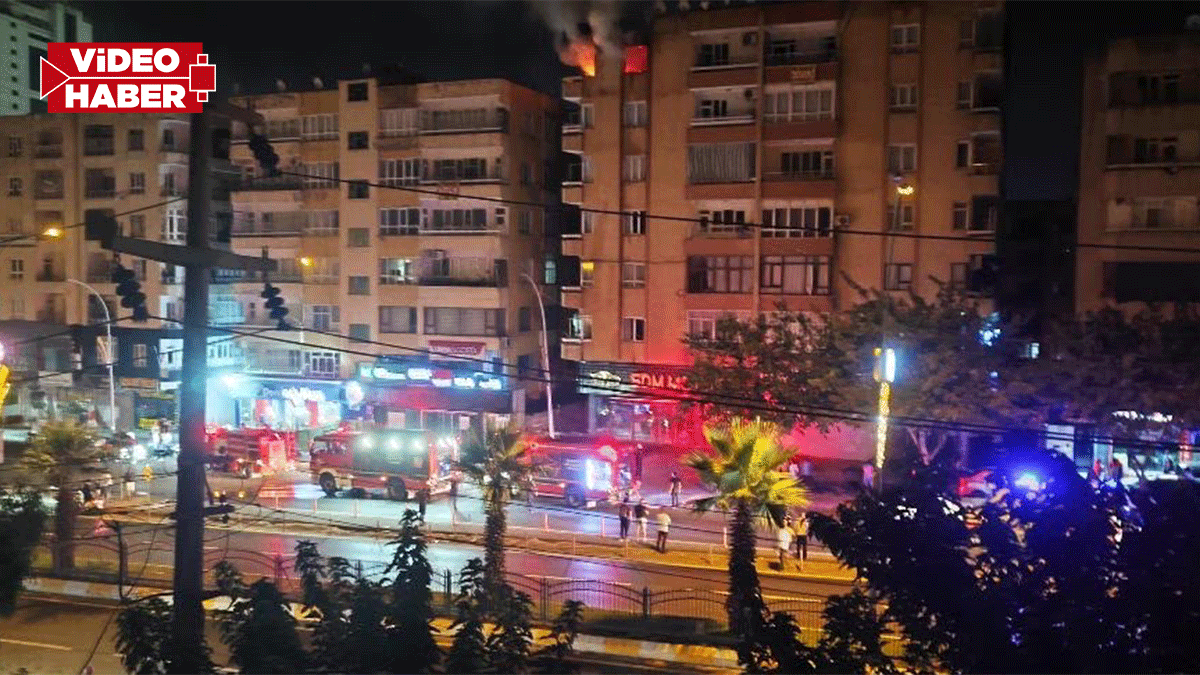 Şanlıurfa'da gece saatlerinde korkutan yangın! Son kat alevlere teslim oldu