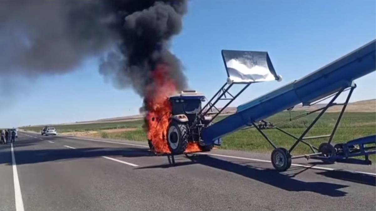 Şanlıurfa’da yürekler ağza geldi! Traktör alev topuna döndü