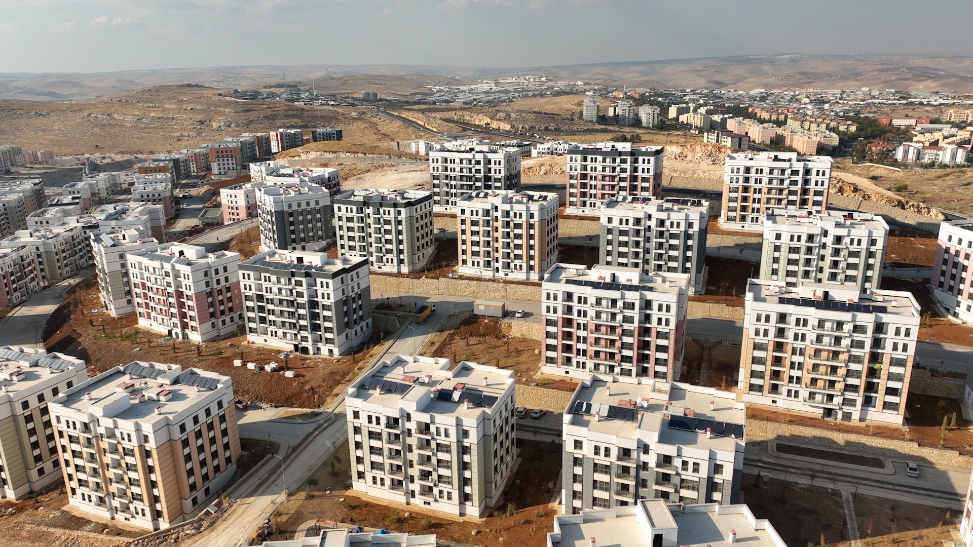Yeni evlenecek çiftlere 3 bin 300 daire müjdesi! İşte aranan o şart