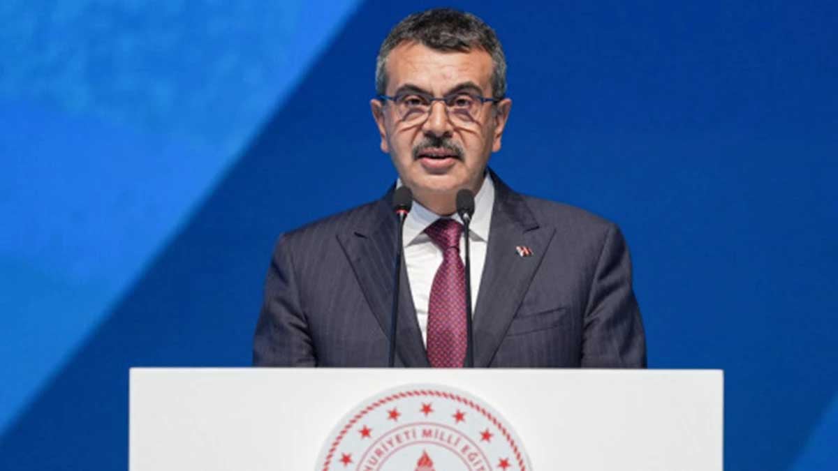 Yer değişikliği bekleyen öğretmenlere Bakan Tekin’den yeni tarih