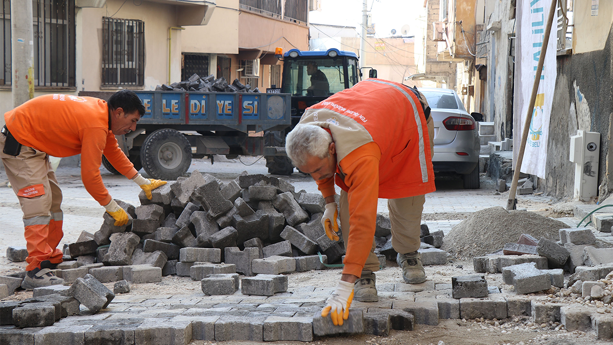 Haliliye’de merkezden kırsala yol atağı: 13 ekip..