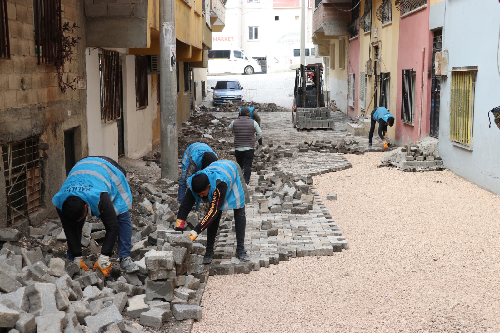 Haliliye’de deforme yollar onarılıyor
