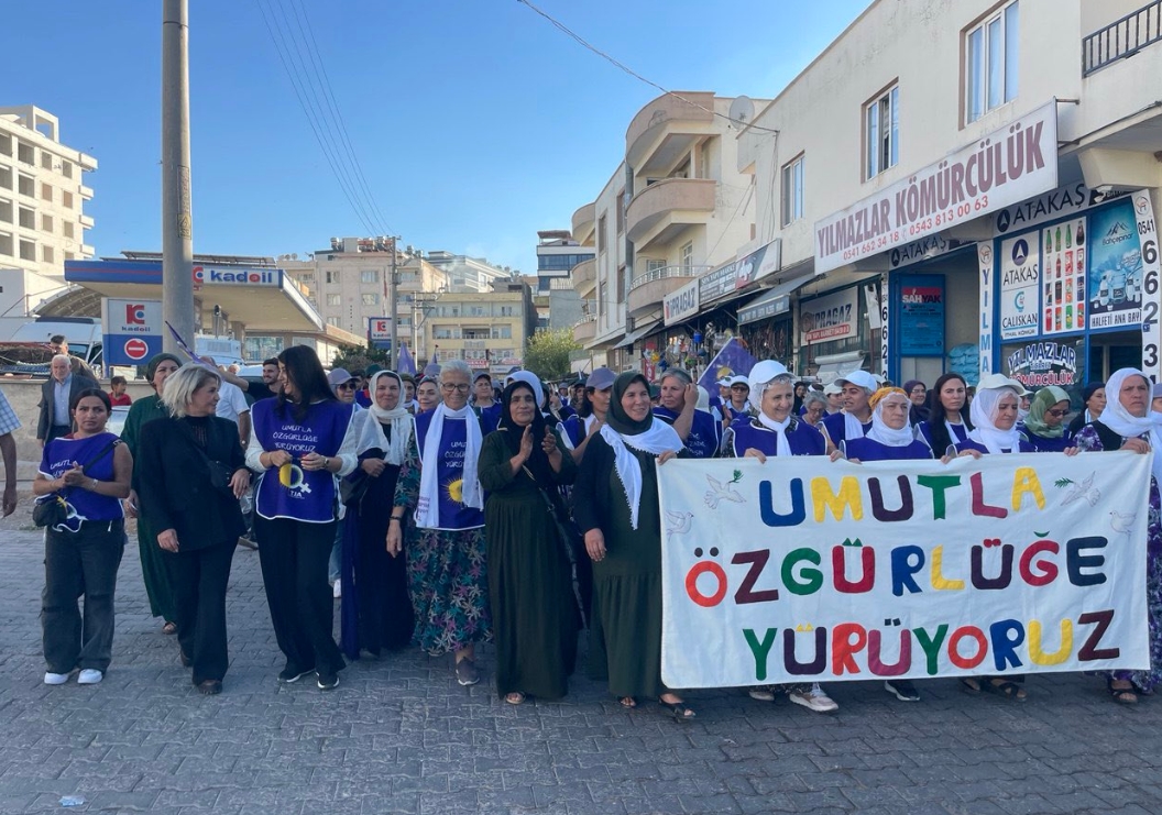 Öcalan'a özgürlük için yürüyen kadınlar Halfeti'de! Ankara'ya gidiyorlar