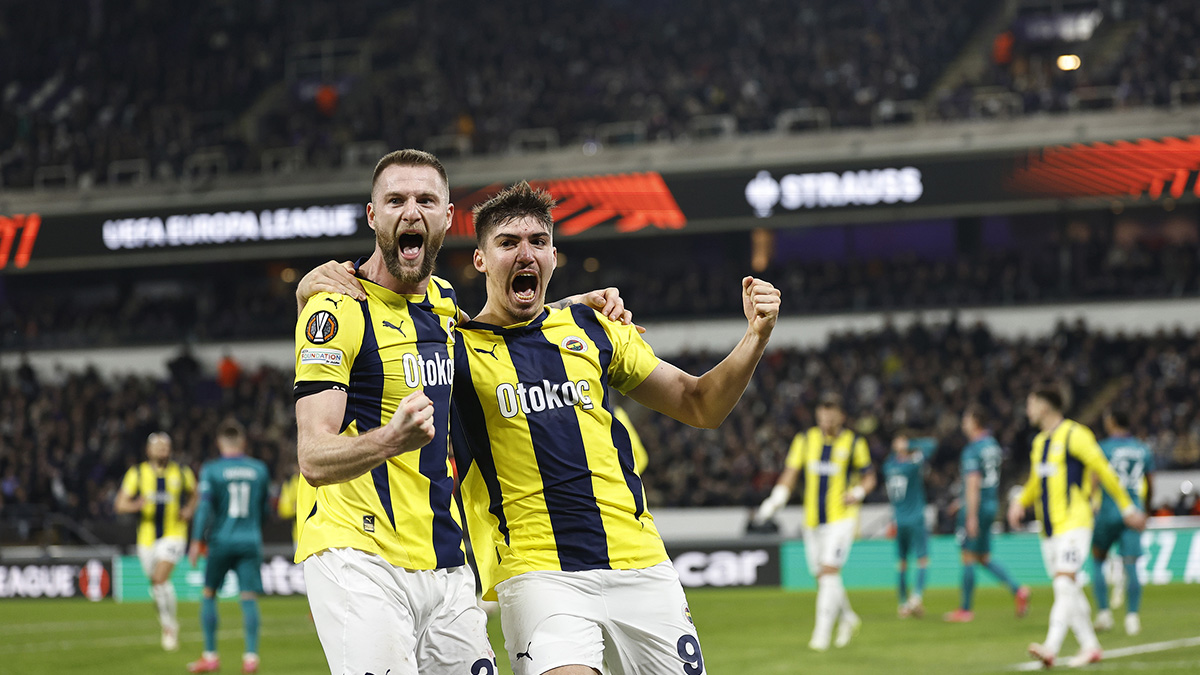 Fenerbahçe’nin genç yıldızına dev teklif! Anlaşma tamam