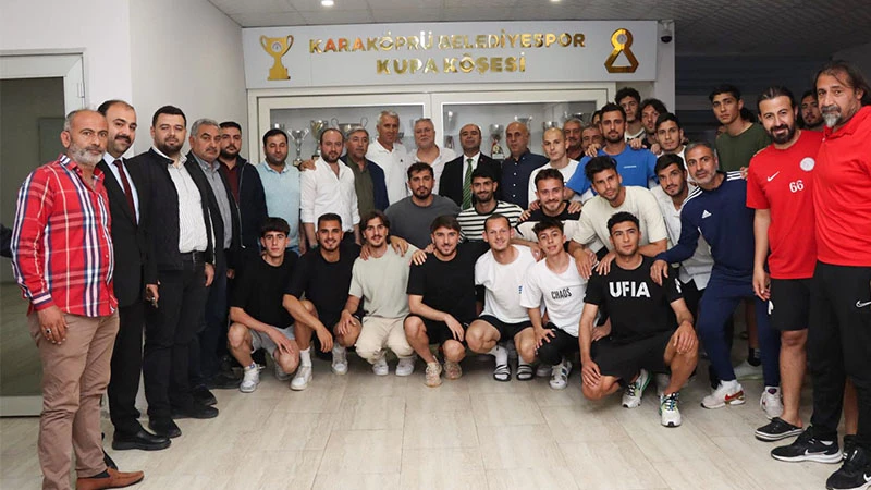 Şampiyonluk maçı öncesi Başkan Çiftçi futbolcularla buluştu
