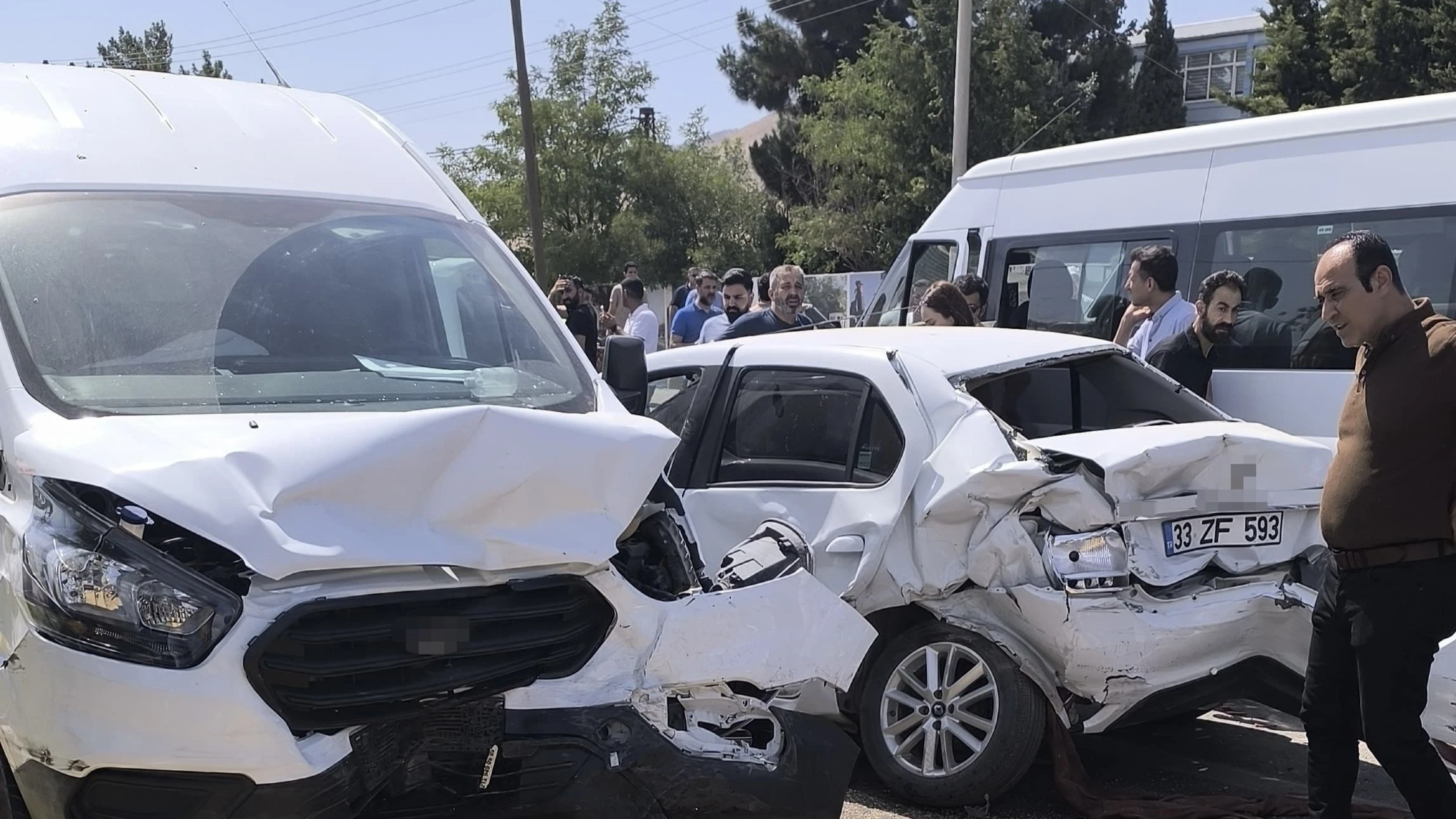 Yedi aracı biçti, çok sayıda yaralı var
