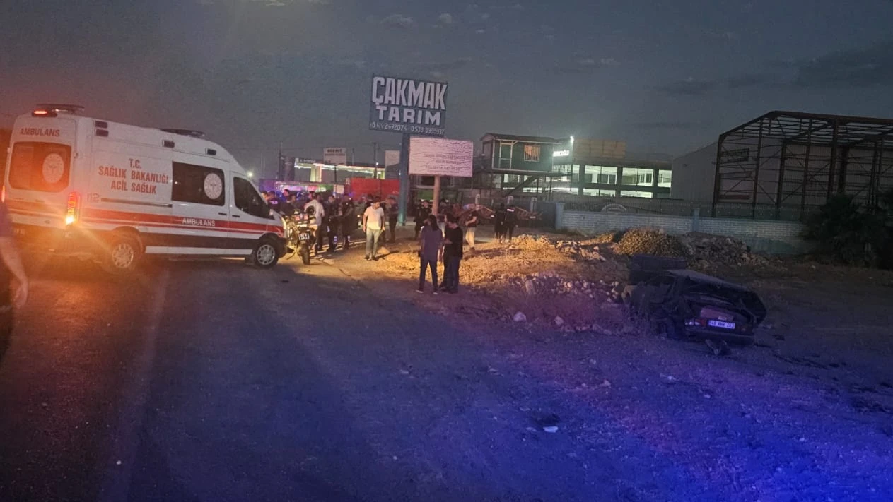 Şanlıurfa'da polislerden kaçarken kaza yaptılar!